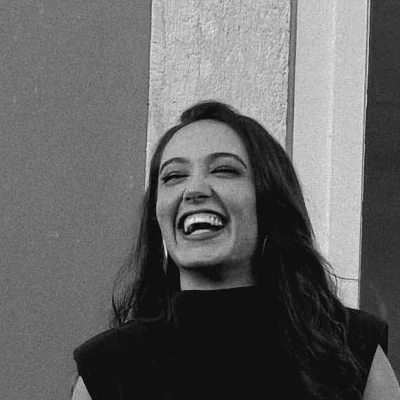 Flávia Pereira